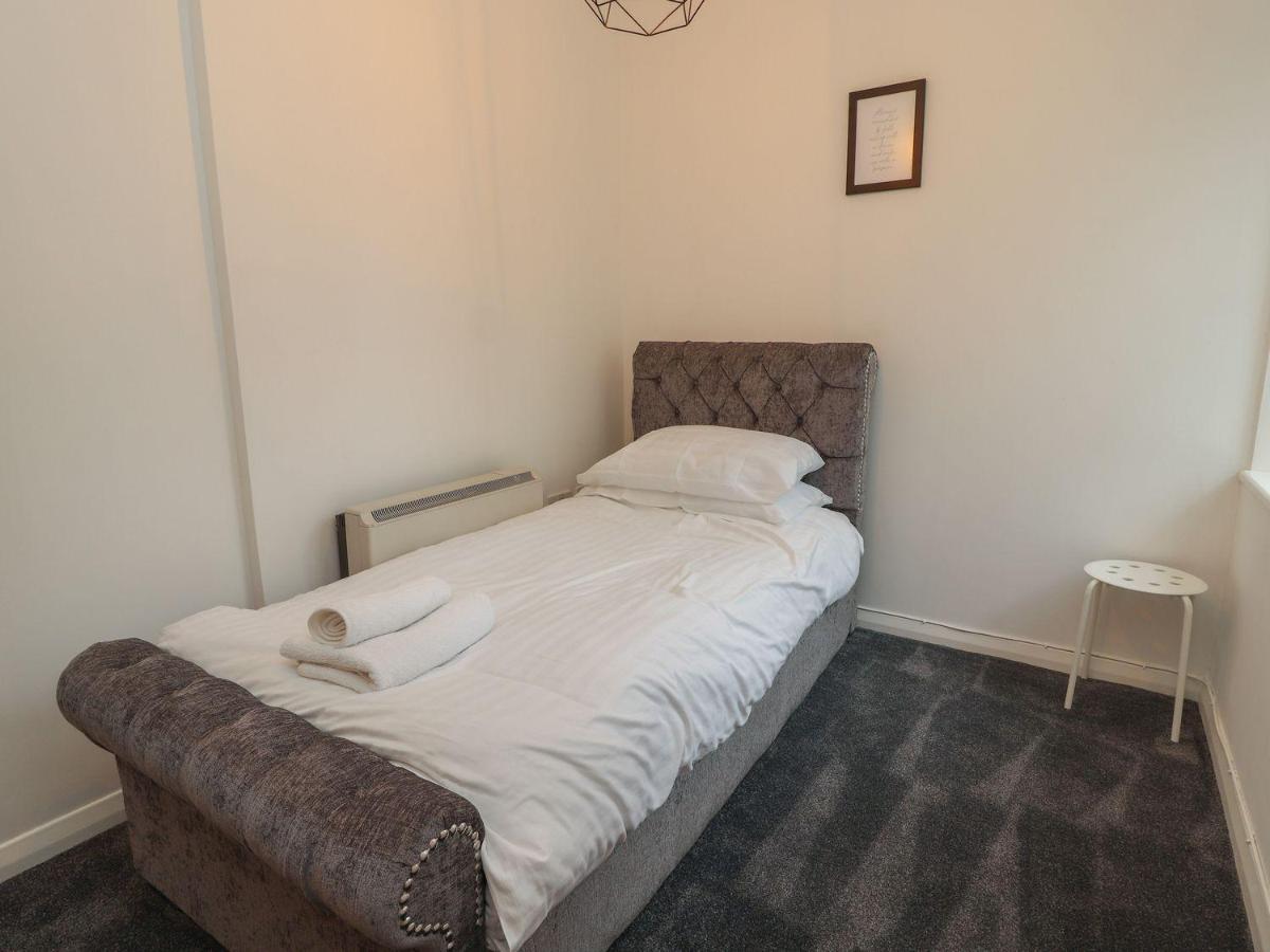Memorial Building Apartment Ruthin Ngoại thất bức ảnh