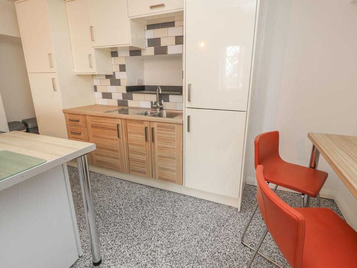 Memorial Building Apartment Ruthin Ngoại thất bức ảnh