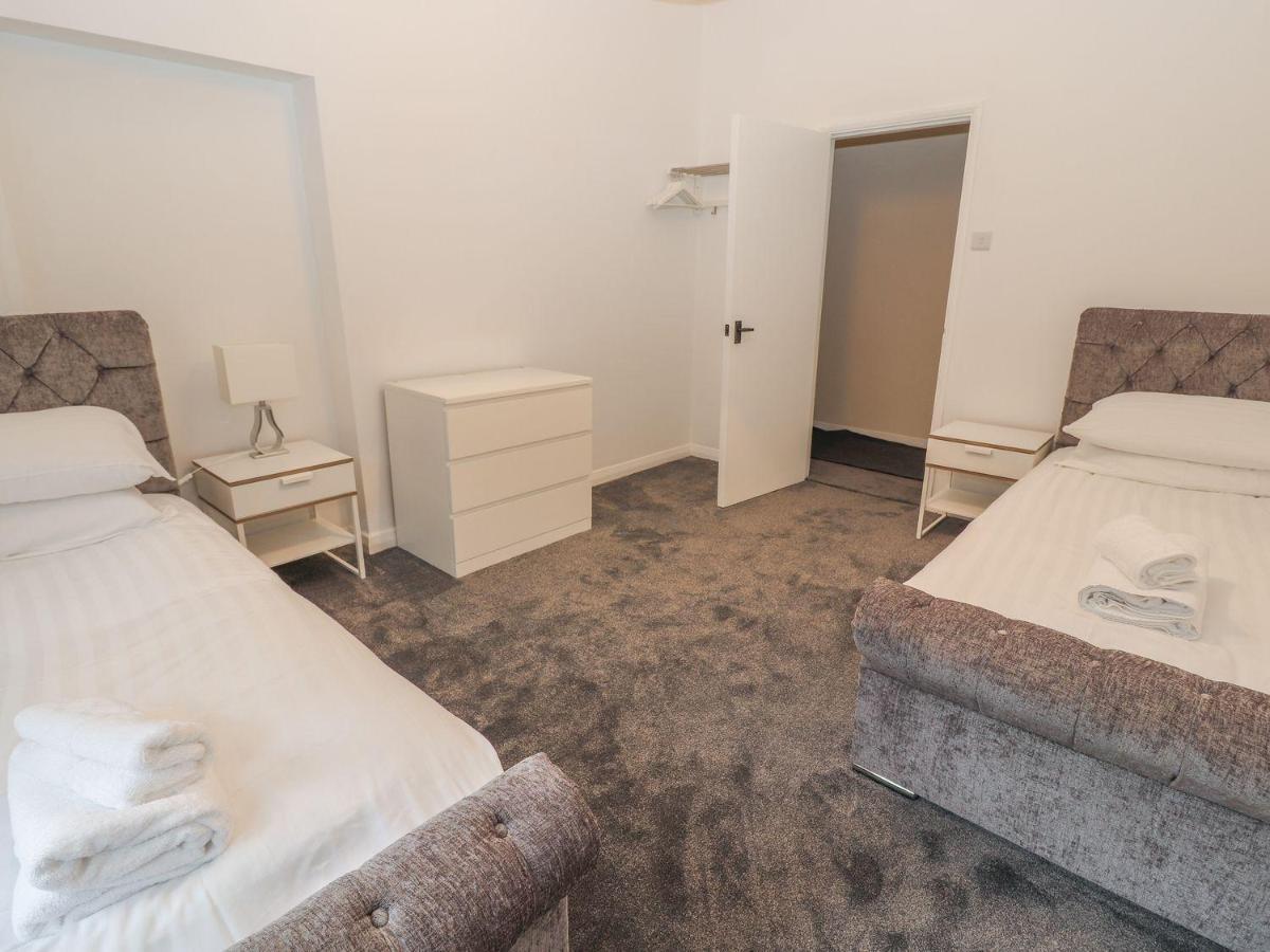 Memorial Building Apartment Ruthin Ngoại thất bức ảnh