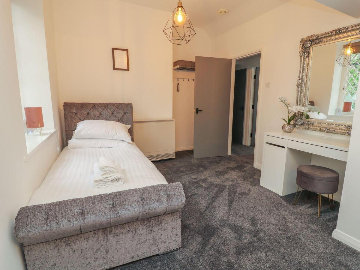Memorial Building Apartment Ruthin Ngoại thất bức ảnh