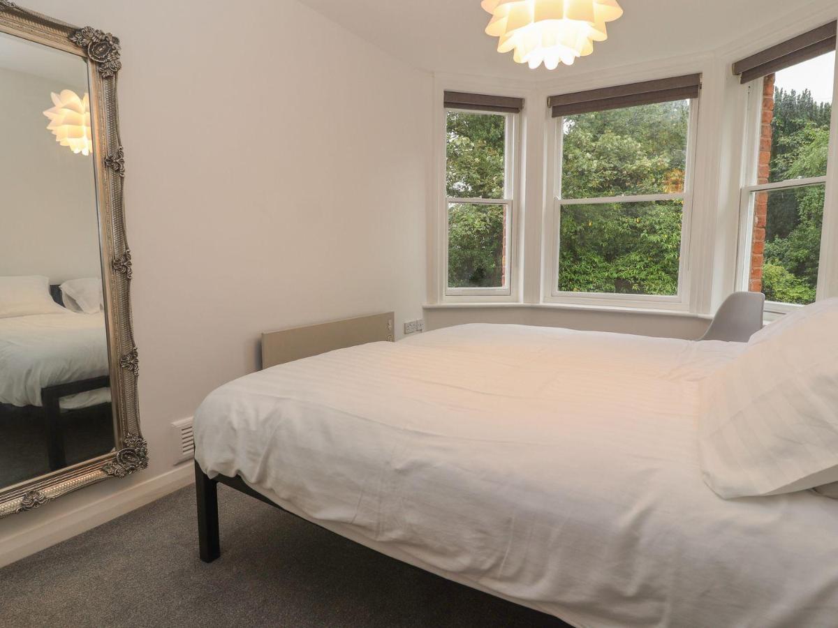 Memorial Building Apartment Ruthin Ngoại thất bức ảnh